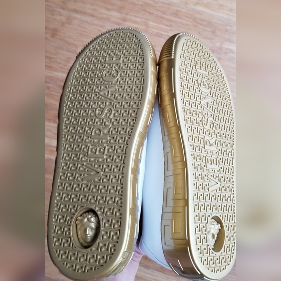 Versace Greca Sneakers New sz8 - Picture 2 of 8